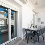 Apartman Spacious And Bright *
