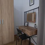 Spacious And Bright *