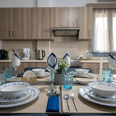 Spacious And Bright Апартаменти