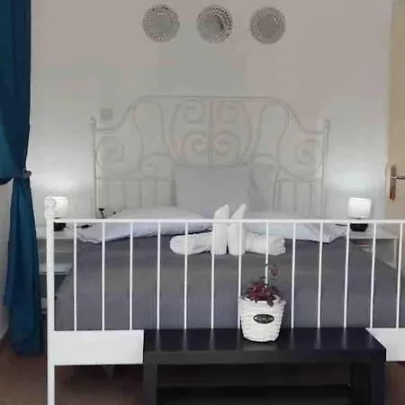 公寓 Spacious And Bright