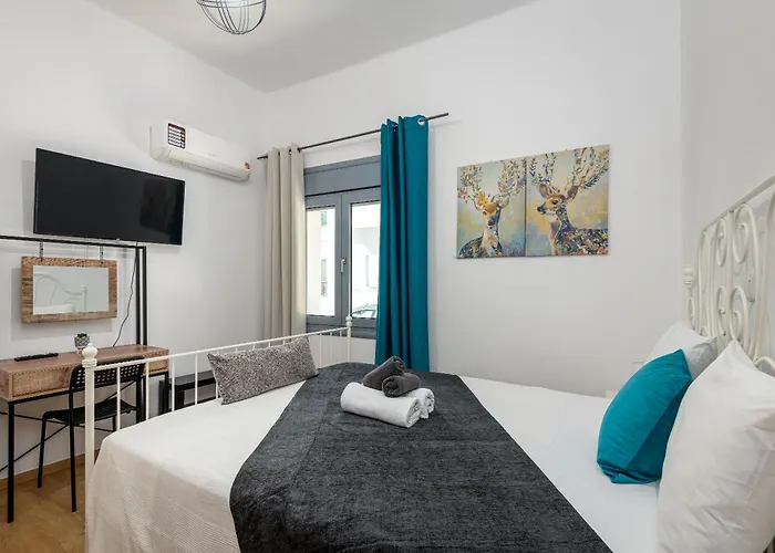 Spacious And Bright アパート コス・タウン