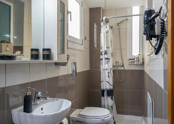 Spacious And Bright * コス・タウン