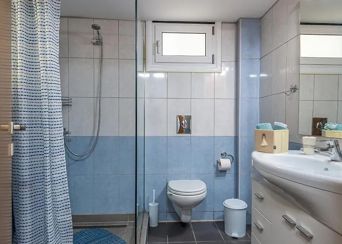 Spacious And Bright Kos