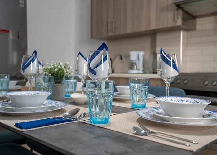 アパート Spacious And Bright コス・タウン